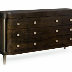 Caracole Bedroom DRAMATIC PRESENCE